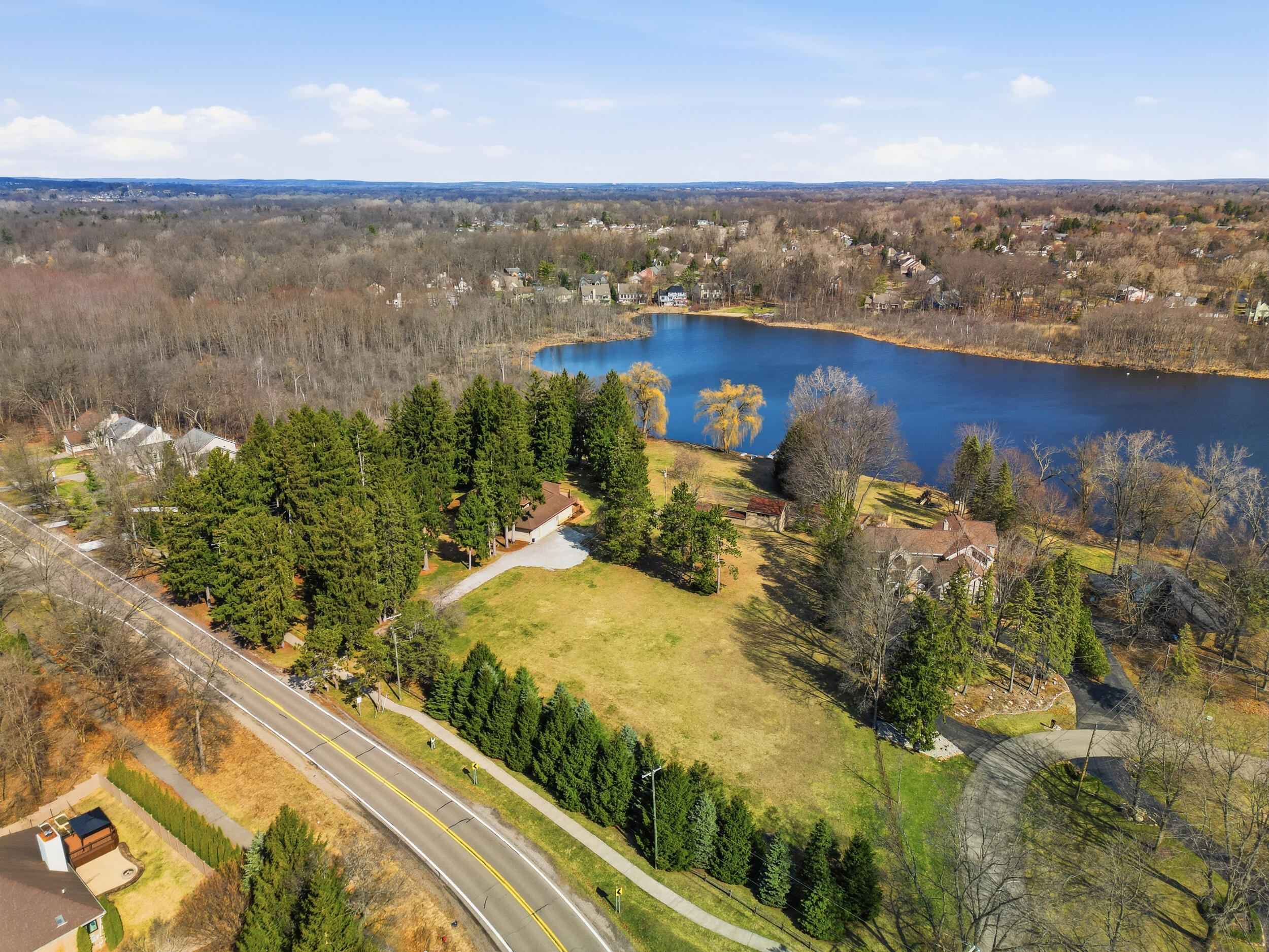 6150 Willow Road West Bloomfield, MI 48324 - Photo 4 of 68 4