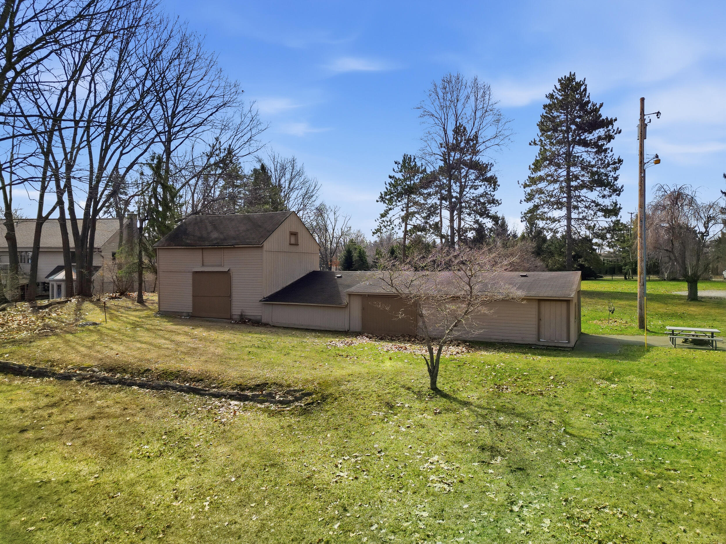 6150 Willow Road West Bloomfield, MI 48324 - Photo 42 of 68 50