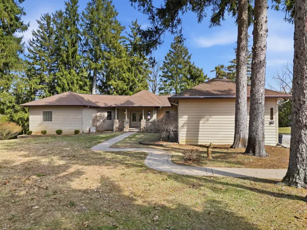 $2,999,000 | 6150 Willow Road, West Bloomfield, MI 48324