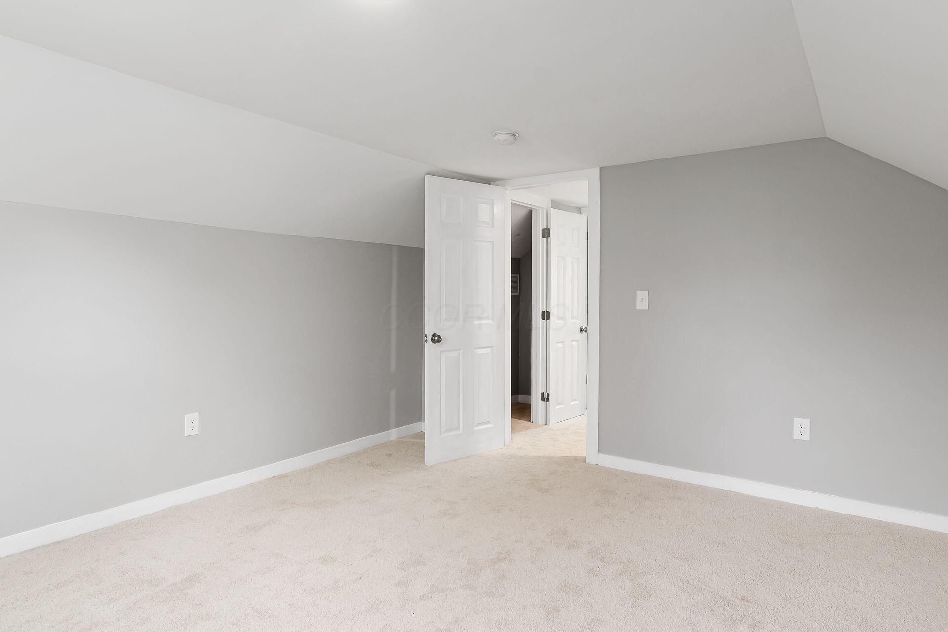 168 London Road Delaware, OH 43015 - Photo 24 of 43 028_aeffad6a_K 168 London 031