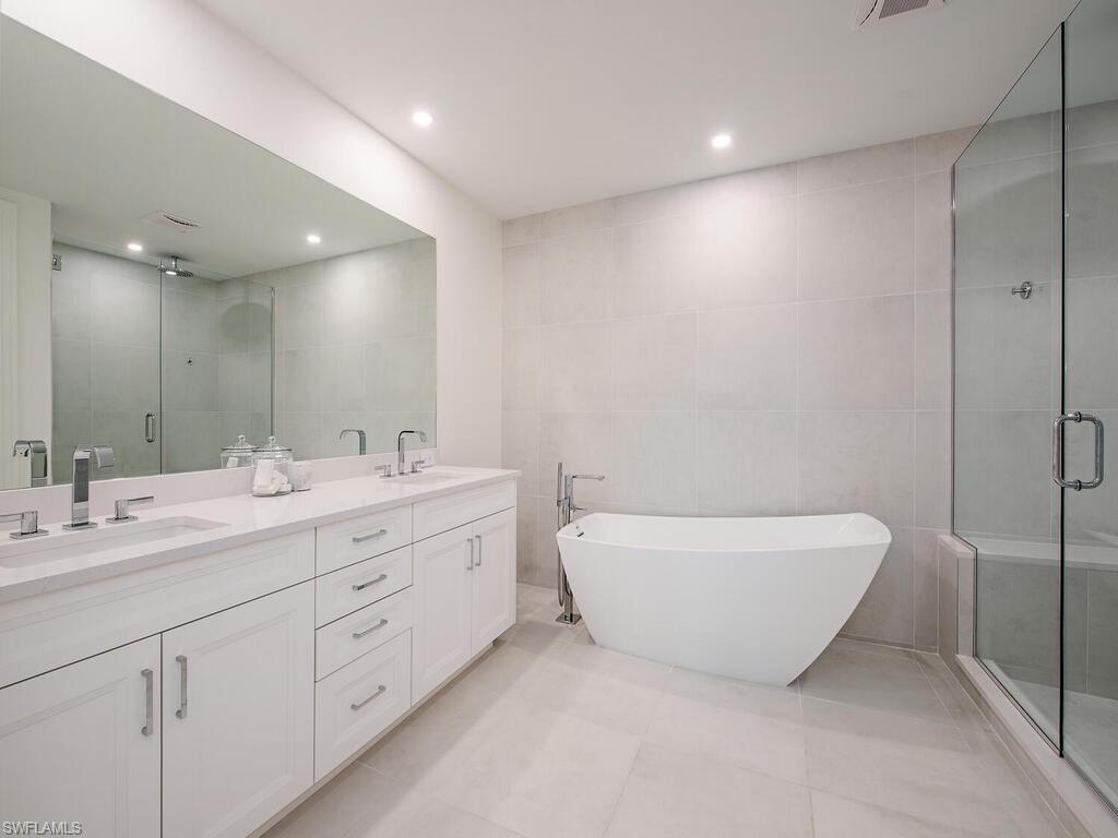 1130 3rd Avenue South, Unit 109 Naples, FL 34102 - Photo 10 of 19