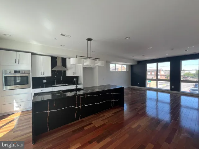 $739,900 | 678 North 13th Street, Philadelphia, PA 19123