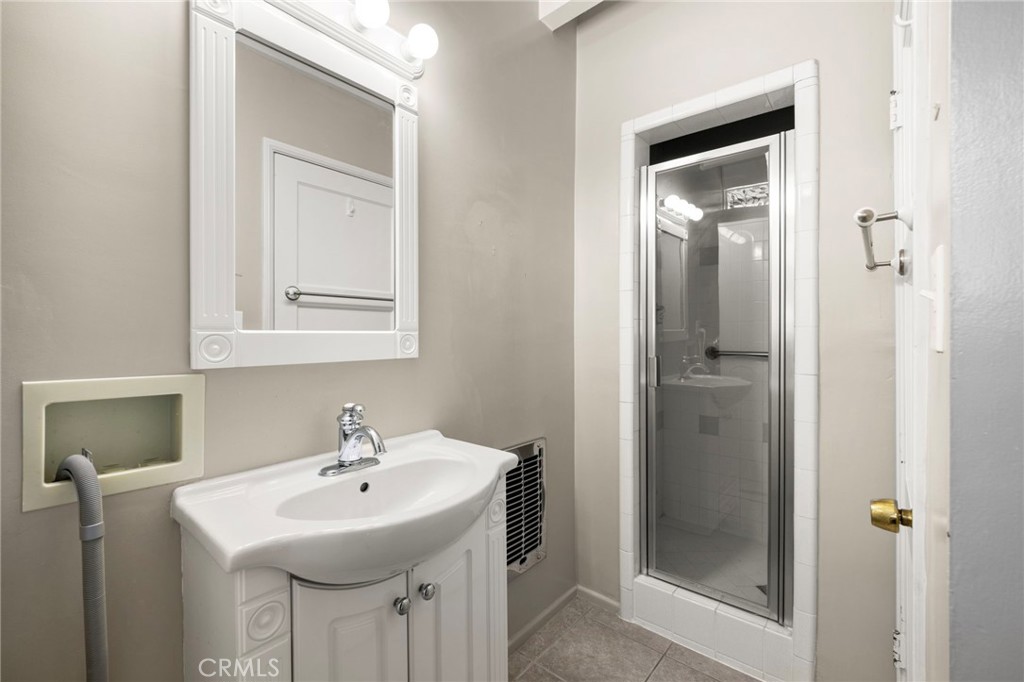 19113 Welby Way Reseda, CA 91335 - Photo 14 of 21