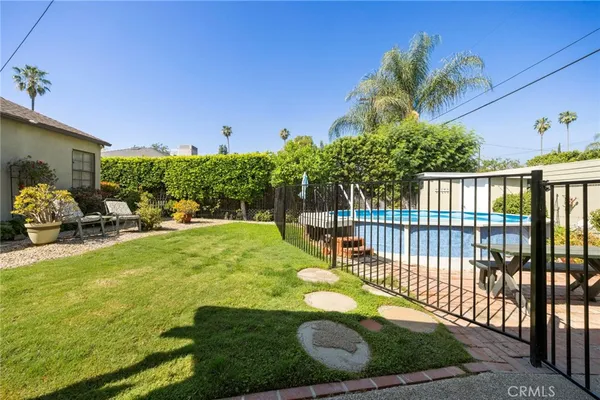 $4,200 | 19113 Welby Way, Reseda, CA 91335