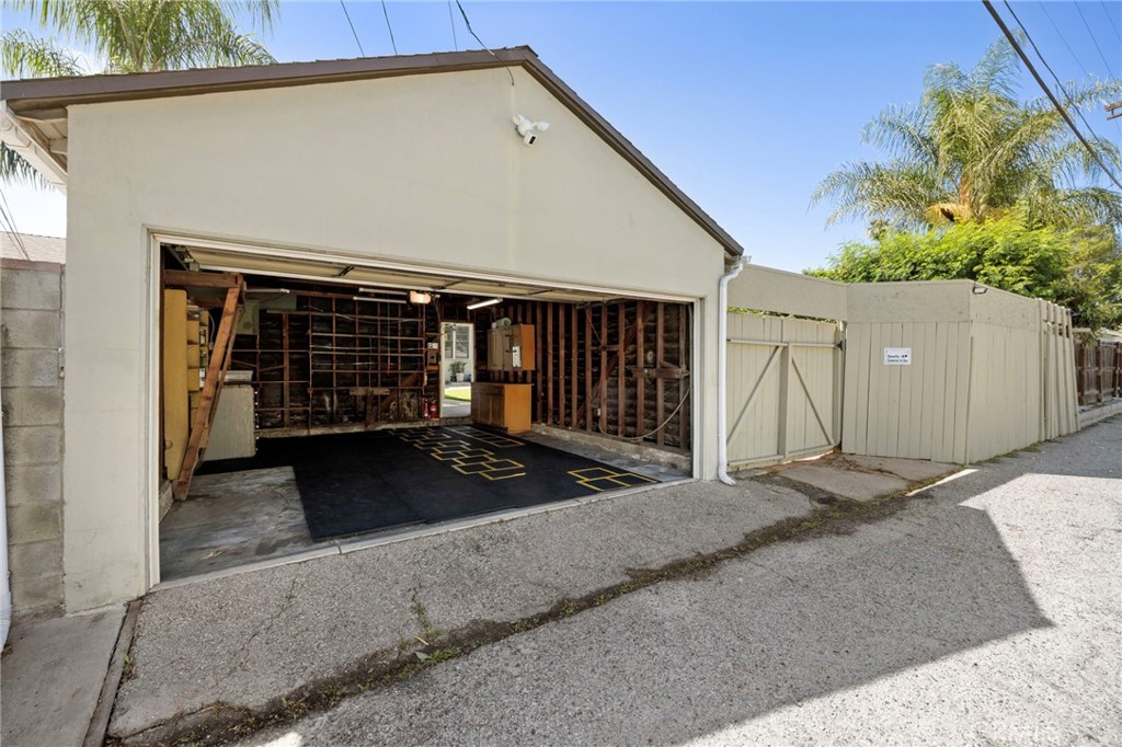 19113 Welby Way Reseda, CA 91335 - Photo 21 of 21