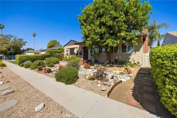 $4,200 | 19113 Welby Way, Reseda, CA 91335