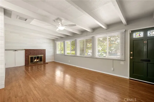 $4,200 | 19113 Welby Way, Reseda, CA 91335