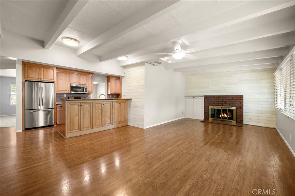 19113 Welby Way Reseda, CA 91335 - Photo 5 of 21