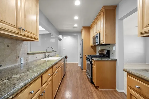 $4,200 | 19113 Welby Way, Reseda, CA 91335