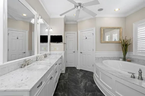 $2,000,000 | 903 Harbour Bay Drive, Tampa, FL 33602