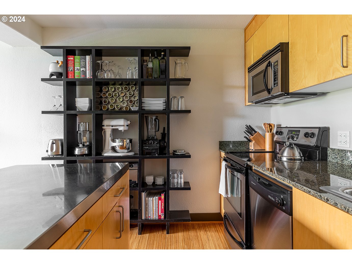 111 Southwest Harrison Street, Unit 7A Portland, OR 97201 - Photo 14 of 25 Gallery Image 14