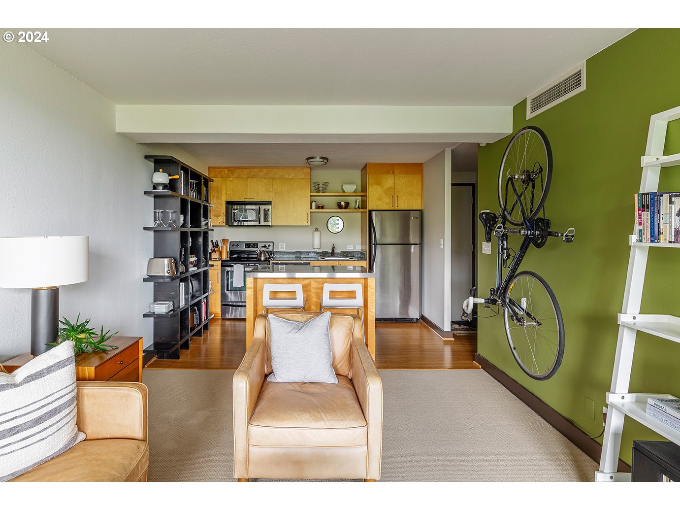 111 Southwest Harrison Street, Unit 7A Portland, OR 97201 - Photo 8 of 25 Gallery Image 8