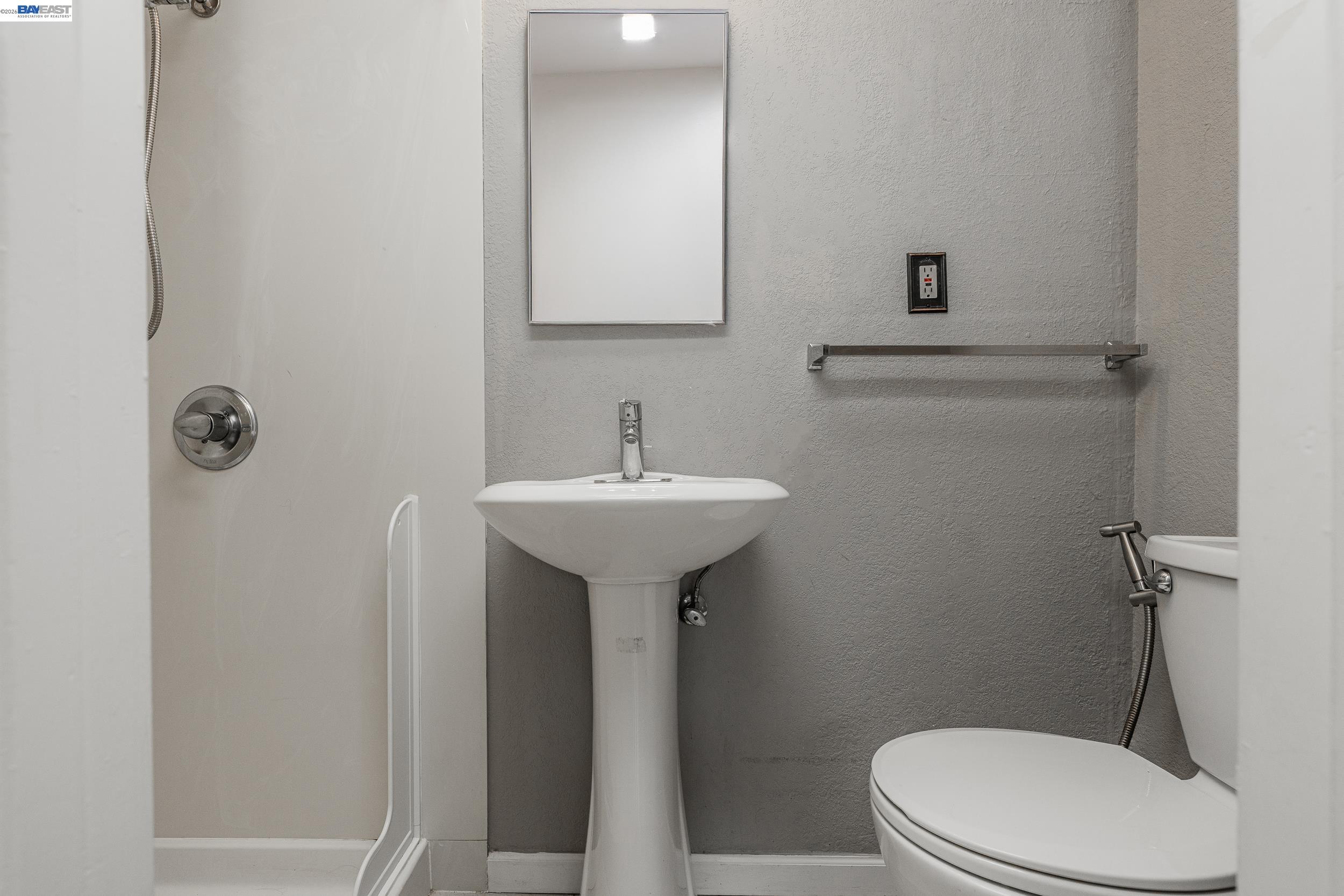 1355 Kenwal Road, Unit A Concord, CA 94521 - Photo 23 of 36