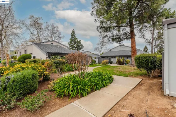 $465,000 | 1355 Kenwal Road, Unit A, Concord, CA 94521