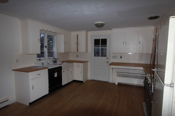 105 Whitmun Road Longmeadow, MA 01106 - Photo 6 of 19 Gallery Image 6