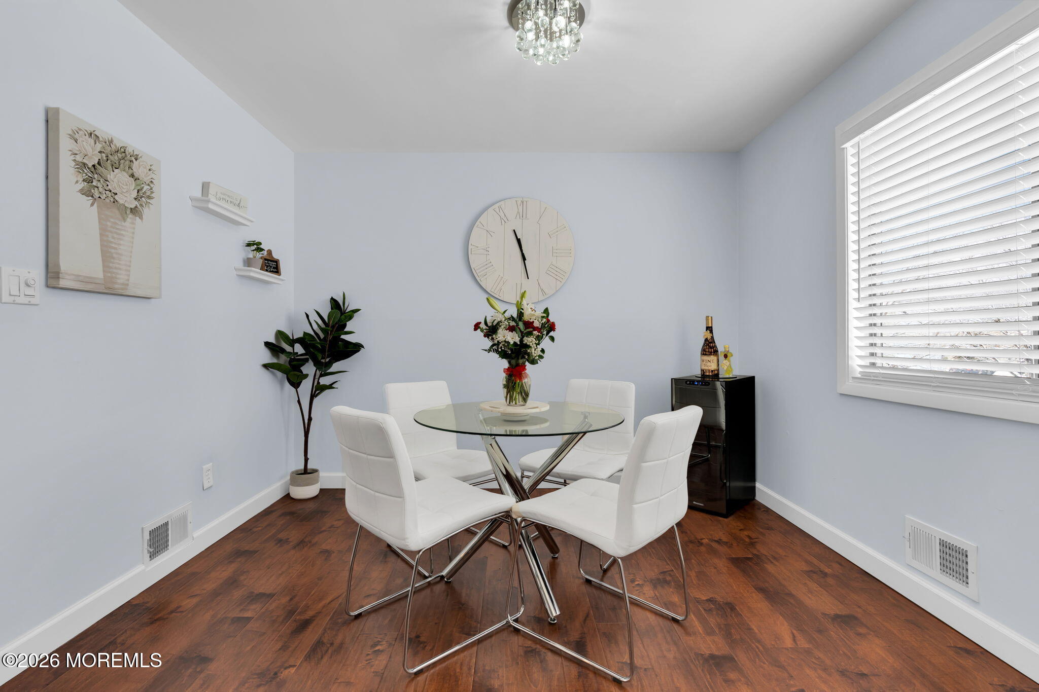 375 Middlewood Road Middletown, NJ 07748 - Photo 12 of 36 Eat in Kitchen