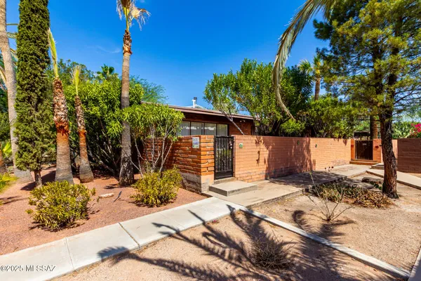 $649,000 | 2431 East 2nd Street, Tucson, AZ 85719