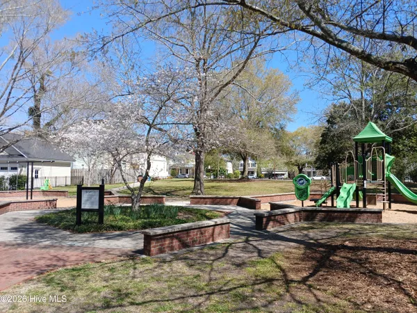 $1,800 | 210 North 6th Street, Unit B, Wilmington, NC 28401