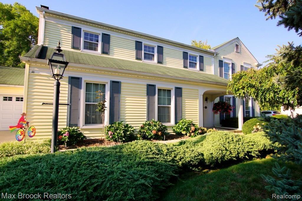 36296 Fredericksburg Road Farmington Hills, MI 48331 - Photo 1 of 30