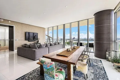 $2,300,000 | 1100 Biscayne Boulevard, Unit 1501, Miami, FL 33132