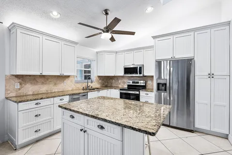 $1,740,000 | 2507 North Ocean Drive, Hutchinson Island, FL 34949