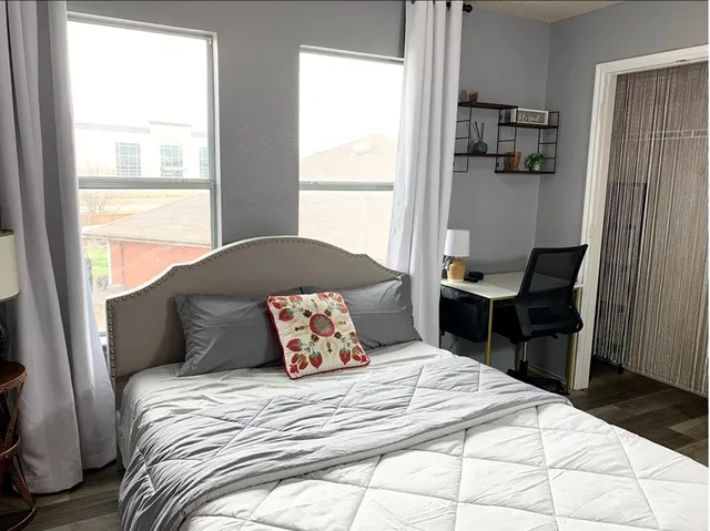 $388,990 | 208 Dakota Ridge Drive, Fort Worth, TX 76134