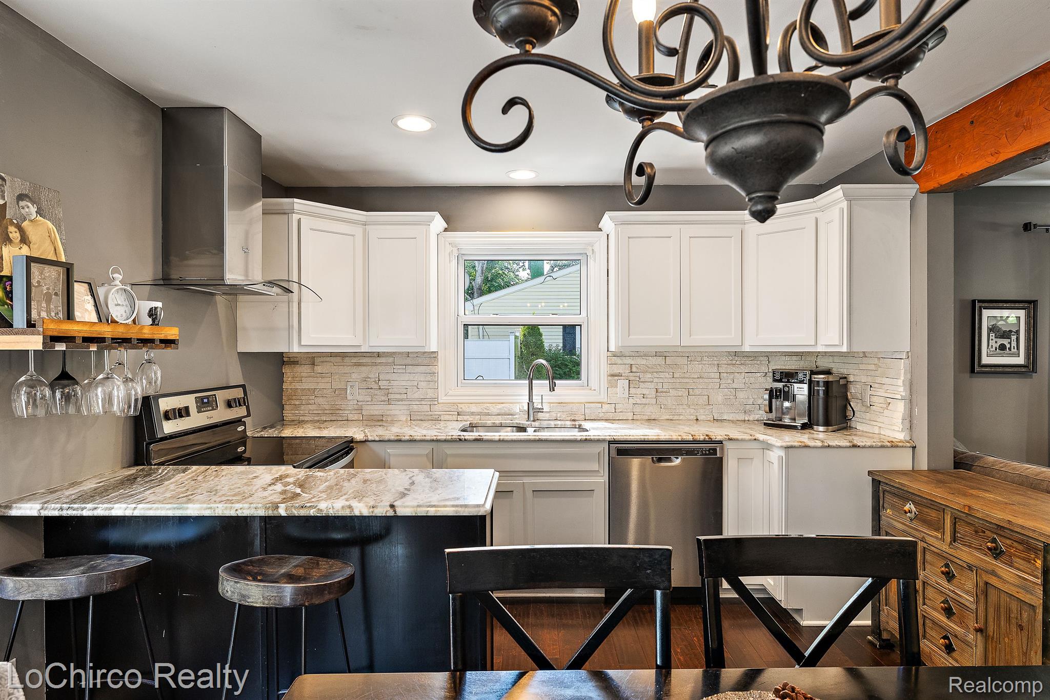 1232 Avon Manor Road Rochester, MI 48307 - Photo 9 of 45 Gallery Image 9