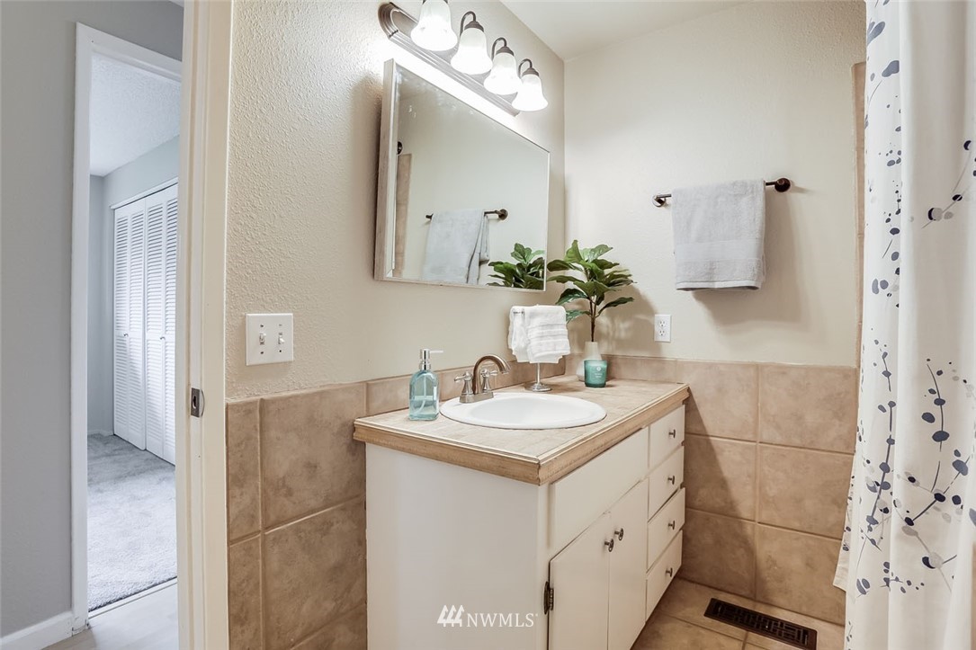 15010 Southeast 170th Street Renton, WA 98058 - Photo 22 of 27 Gallery Image 22