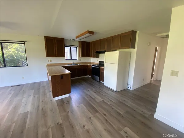 $1,900 | 19742 Oak Flat Road, Hidden Valley Lake, CA 95467