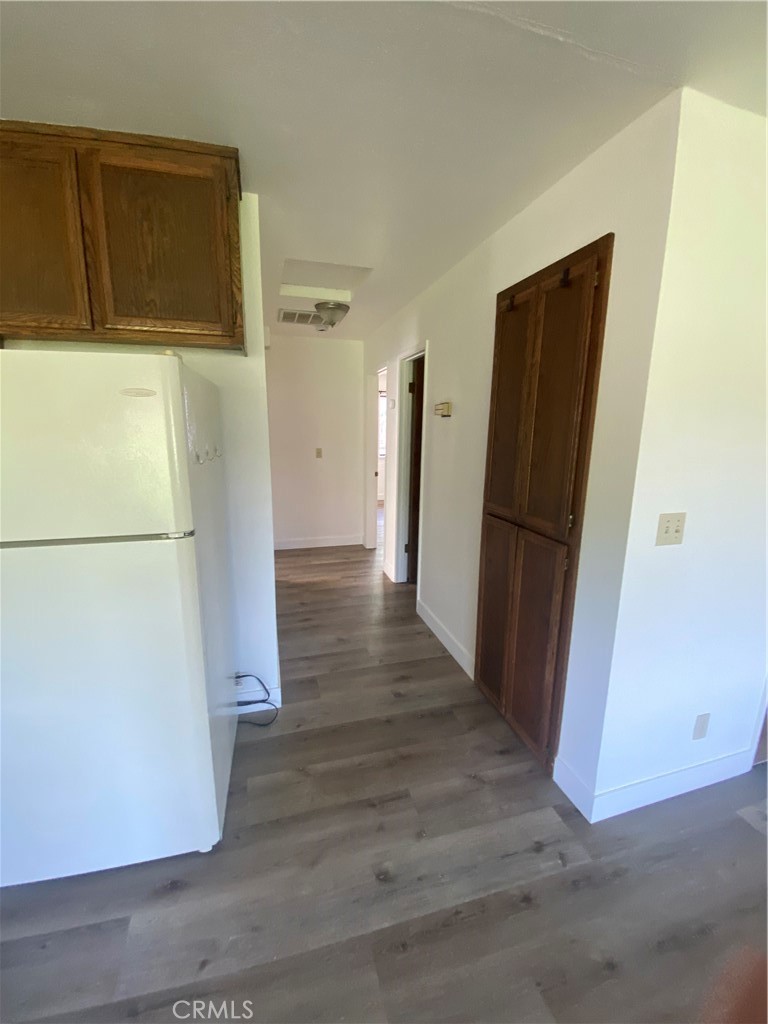 19742 Oak Flat Road Hidden Valley Lake, CA 95467 - Photo 5 of 19 Hall leads to bedrooms.