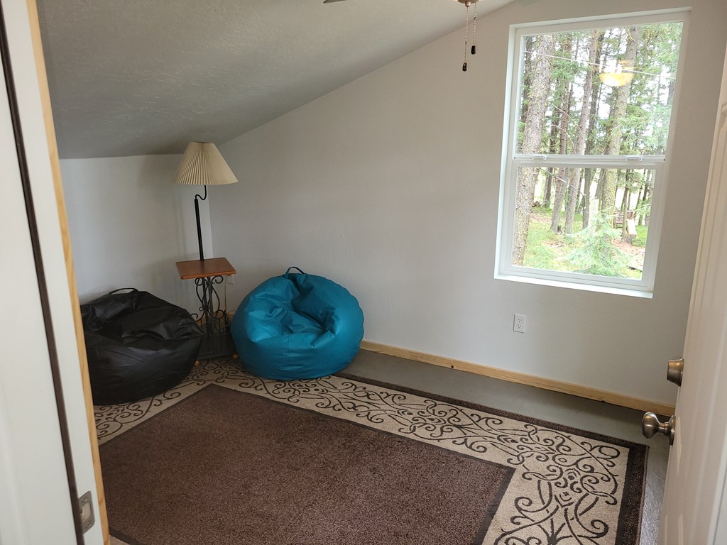 32 Duffys Lane Cascade, ID 83611 - Photo 30 of 35 Loft area