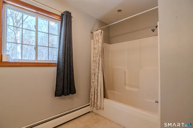 $449,900 | 8 Juniper Lane, Plainfield, CT 06354