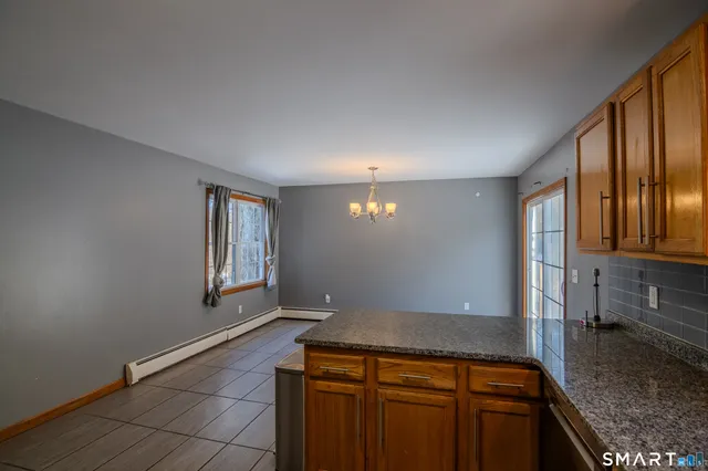 $449,900 | 8 Juniper Lane, Plainfield, CT 06354