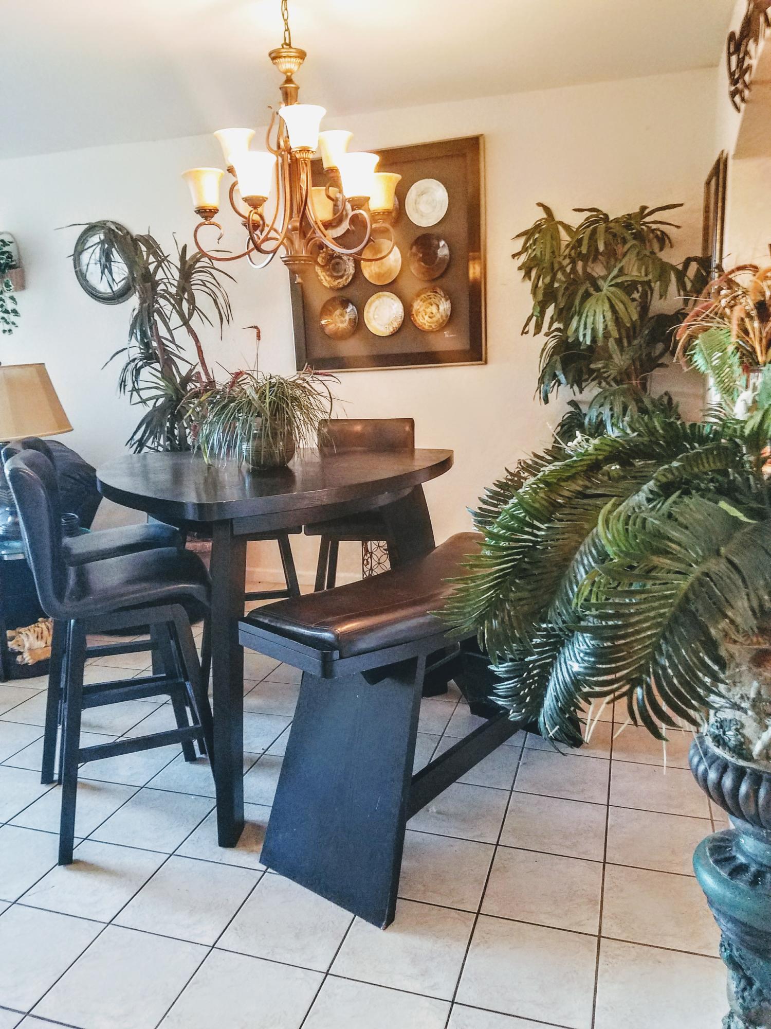 2011 Oakhurst Way Riviera Beach, FL 33404 - Photo 11 of 31 Dining