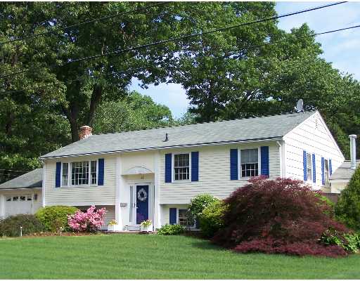 41 Winchell Road Warwick, RI 02889 - Photo 1 of 8 Exterior Front.