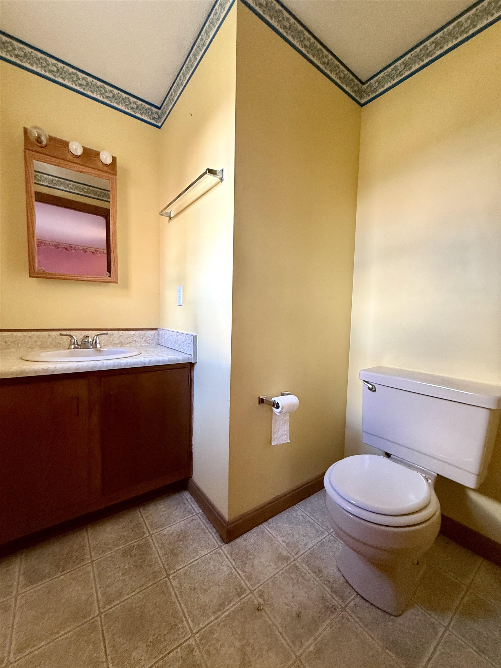 147 Highway 3 Stratford, NH 03590 - Photo 18 of 29