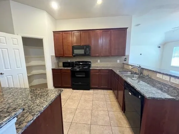 $2,200 | 3813 Gregory Drive, McKinney, TX 75071