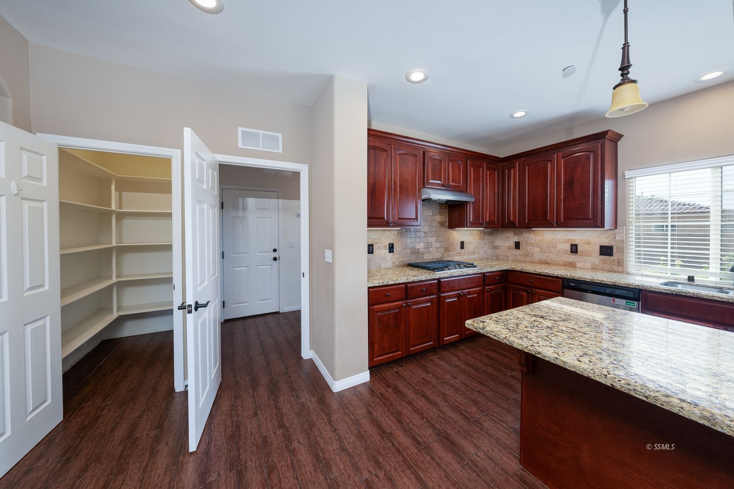 104 Rancho Del Cerro Ridgecrest, CA 93555 - Photo 11 of 36
