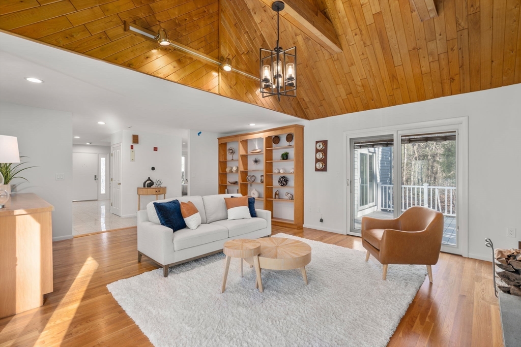 183 Kings Grant Road Weston, MA 02493 - Photo 11 of 35