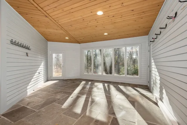 $2,650,000 | 183 Kings Grant Road, Weston, MA 02493