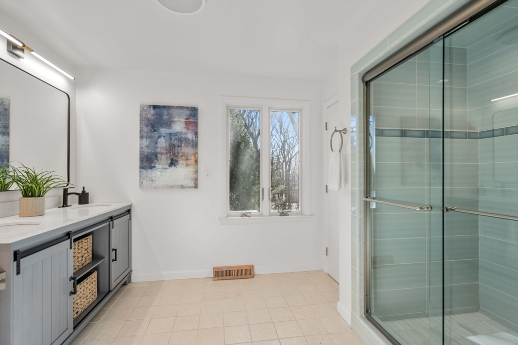 183 Kings Grant Road Weston, MA 02493 - Photo 18 of 35