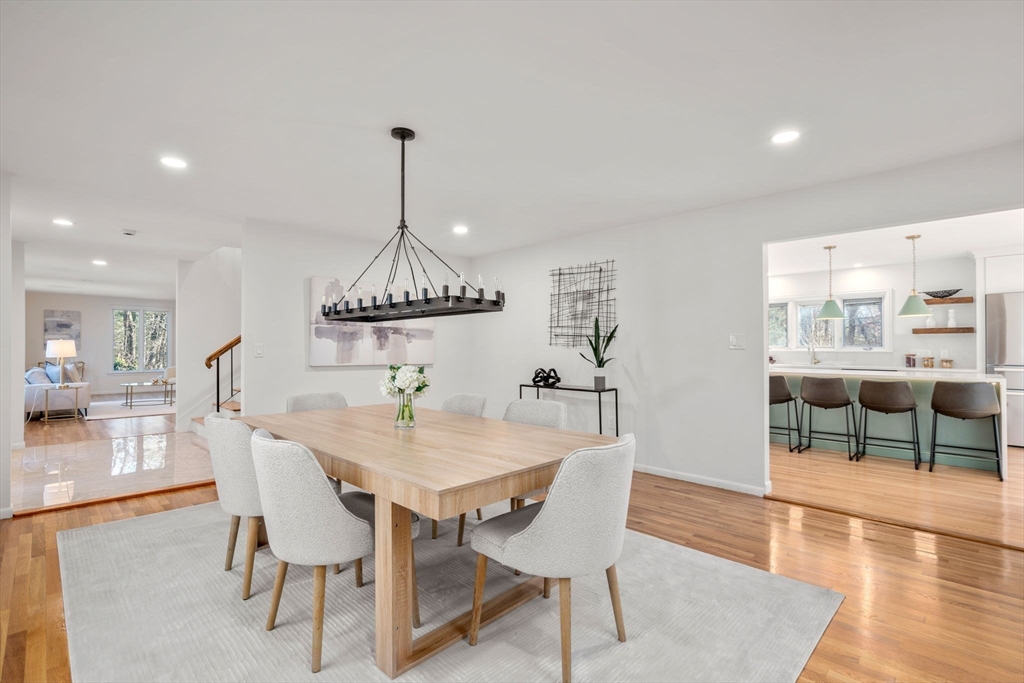 183 Kings Grant Road Weston, MA 02493 - Photo 3 of 35