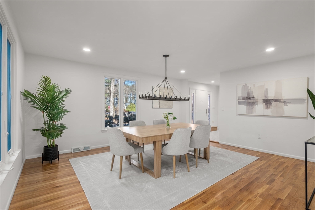 183 Kings Grant Road Weston, MA 02493 - Photo 4 of 35