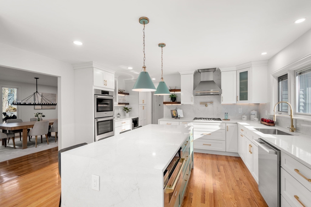 183 Kings Grant Road Weston, MA 02493 - Photo 6 of 35