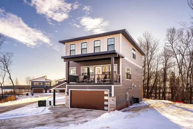 $798,000 | 121 Kayak View, Duluth, MN 55808