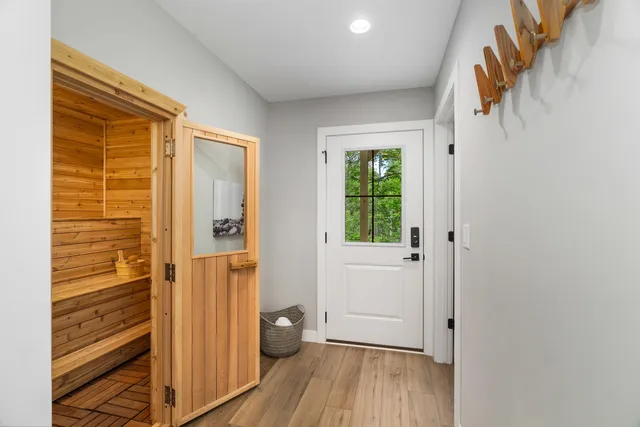 $798,000 | 121 Kayak View, Duluth, MN 55808