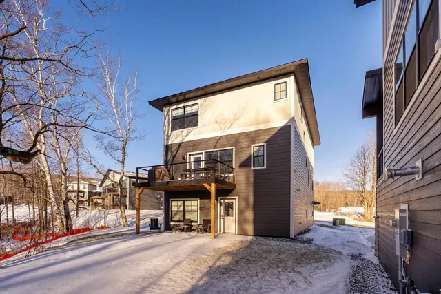 $798,000 | 121 Kayak View, Duluth, MN 55808