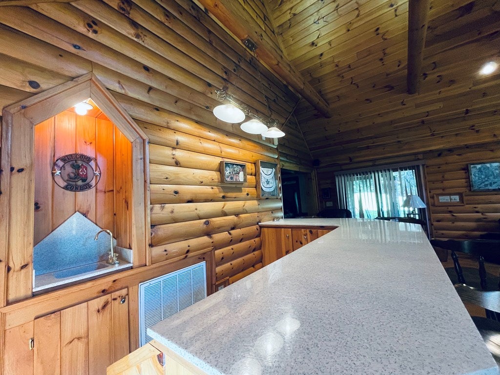 641 Stillhouse Road Laurel Fork, VA 24352 - Photo 8 of 73 Gallery Image 8