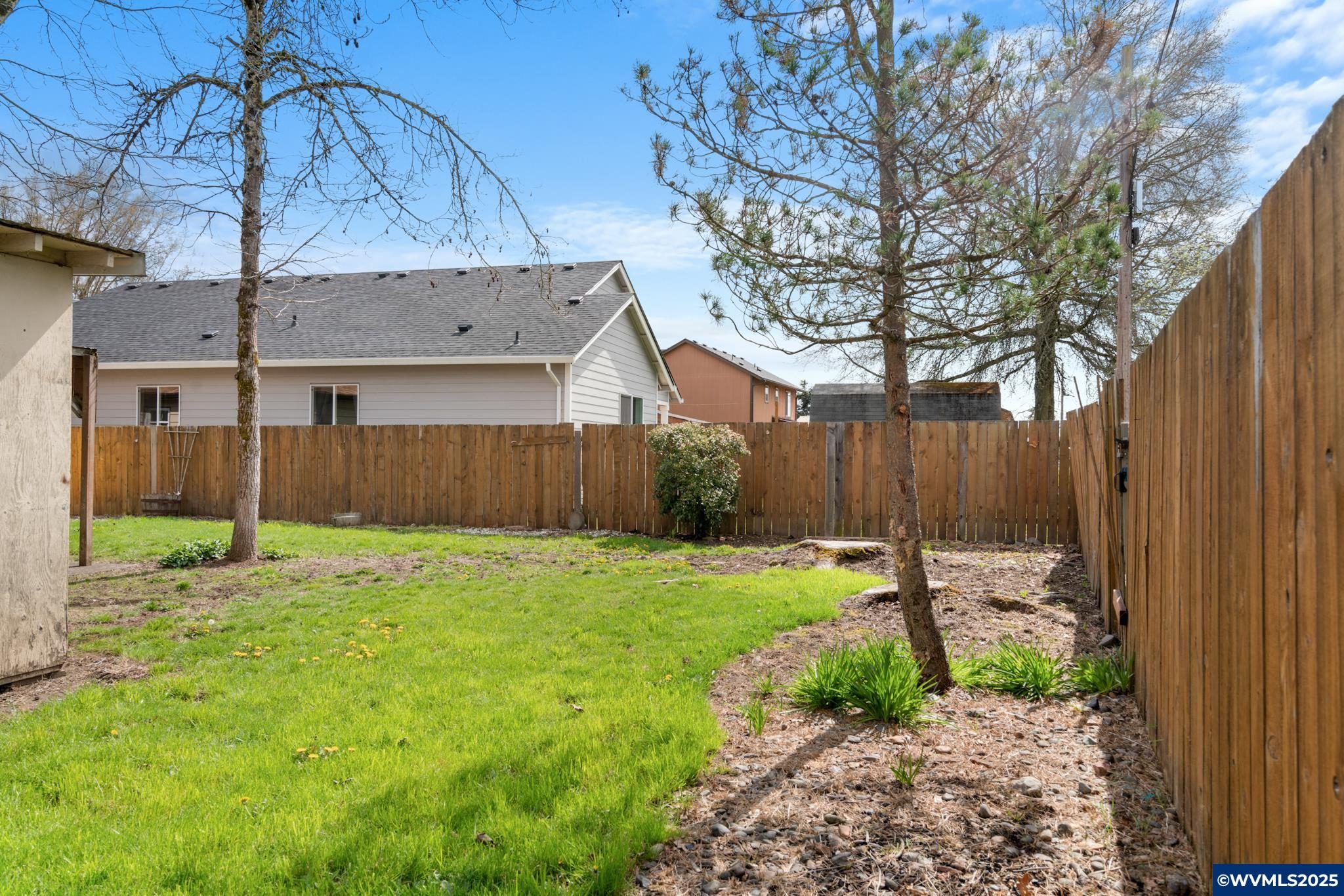 1212 Southwest Walnut Street Albany, OR 97321 - Photo 4 of 25 Gallery Image 4