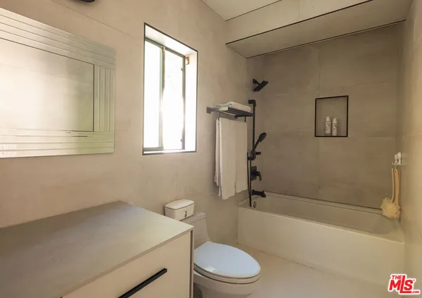 $3,995,000 | 3380 Scadlock Lane, Sherman Oaks, CA 91403